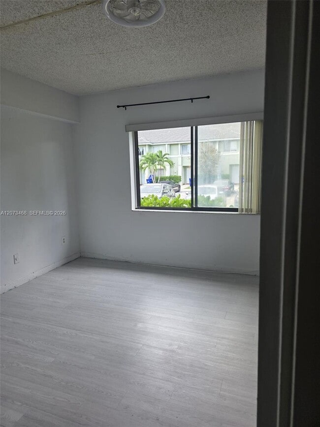 Photo - 5981 Washington St Unit 206
