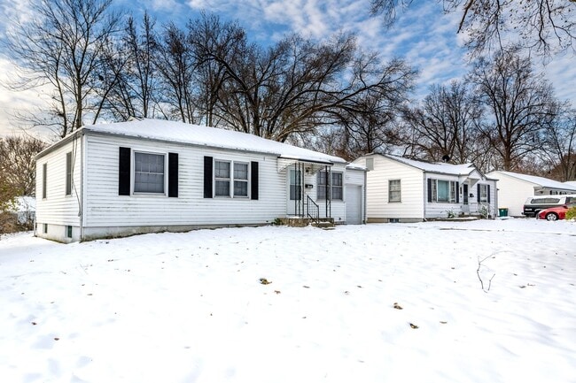 Photo - Charming 3-Bedroom Home with Garage, Basement & Fenced Backyard