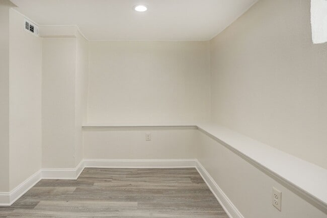 Photo - 537 E Penn St Unit 537 E Penn Street  B - DOWNSTAIRS