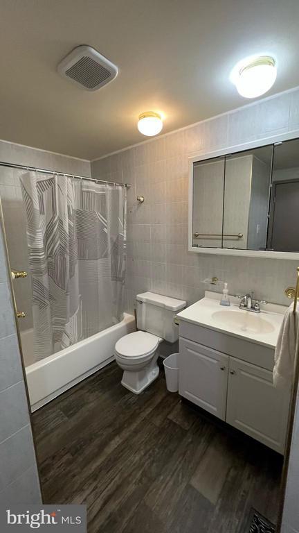 Photo - 744 Summit Chase Dr