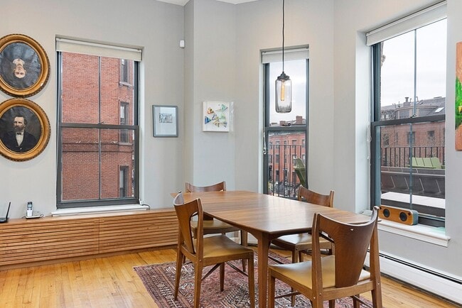Photo - 661 Tremont St Unidad 5