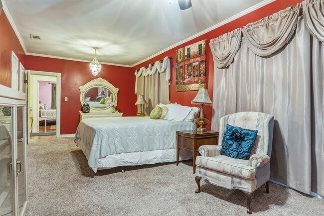 Photo - 412 Pinehill Dr