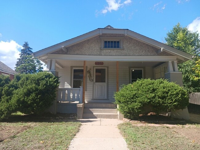 Building Photo - 3185 S Sherman St