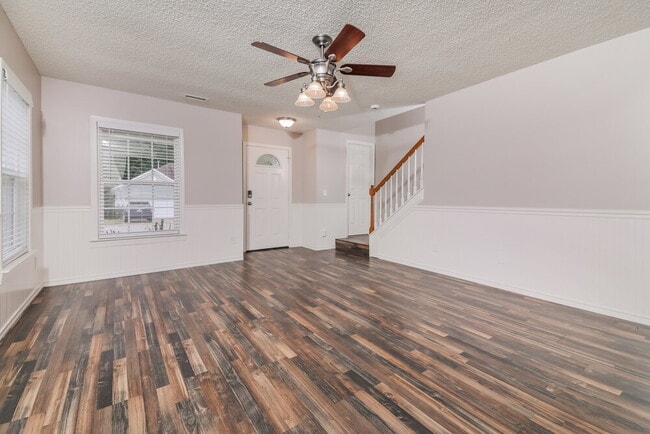 Photo - 506 Averasboro Dr