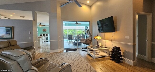 Photo - 520 Crossfield Cir