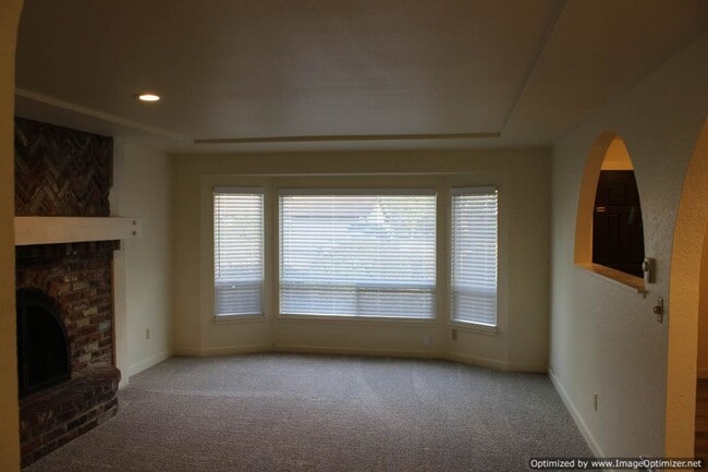 Photo - Updated One-Story 2-Bedroom Duplex with Ga...