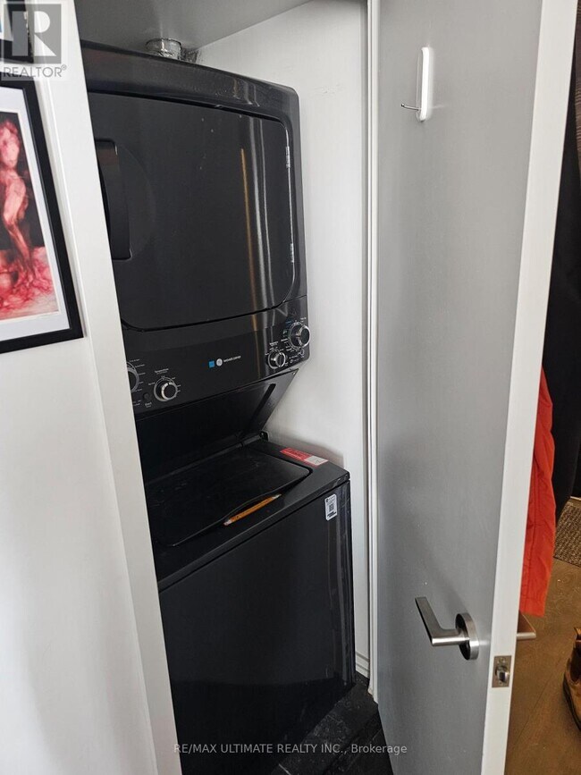 Photo - 75 St Nicholas St Unit 2009