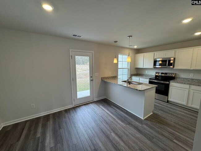 Photo - 157 Carr Ln