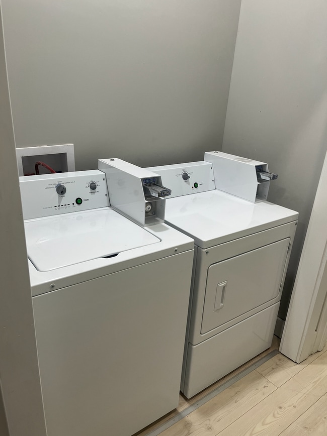 Photo - Beautifully Renovated 1 Bed 1 Bath Unit Apt 3