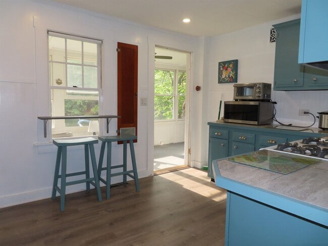 Photo - **Winter Rental** Fully Furnished, Beautif...