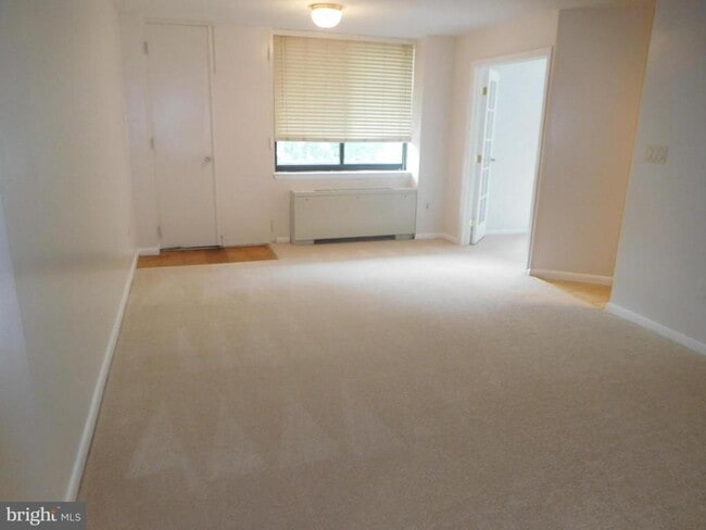 Photo - 4390 Lorcom Ln