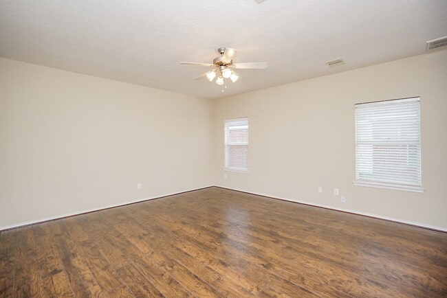 Photo - 1323 Colonial Manor Dr
