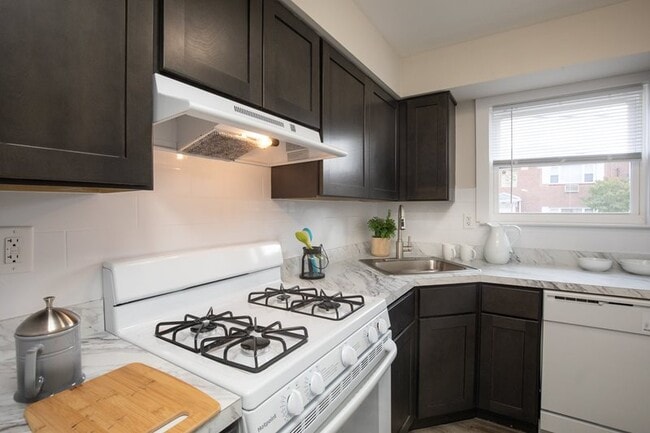 Photo - Knoll Gardens