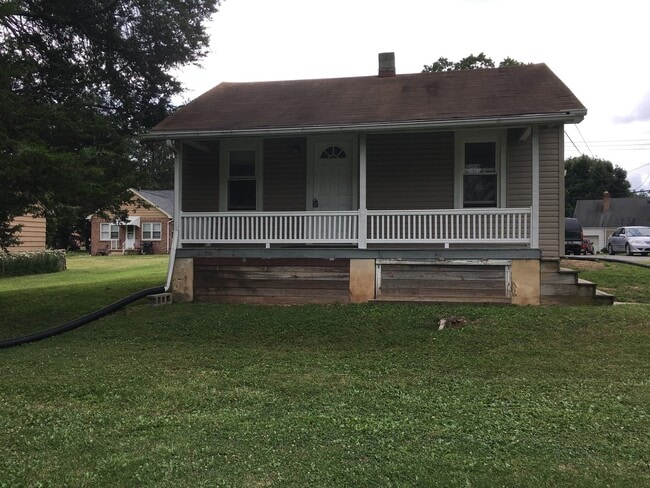 Building Photo - Cozy 1+ Bedroom Bungalow in West York SD