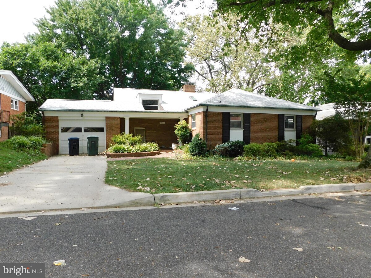 Photo - 1770 Verbena St NW