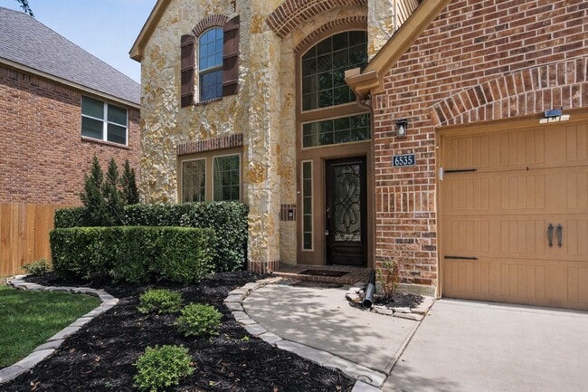 Photo - 6535 Arroyo Springs Ln
