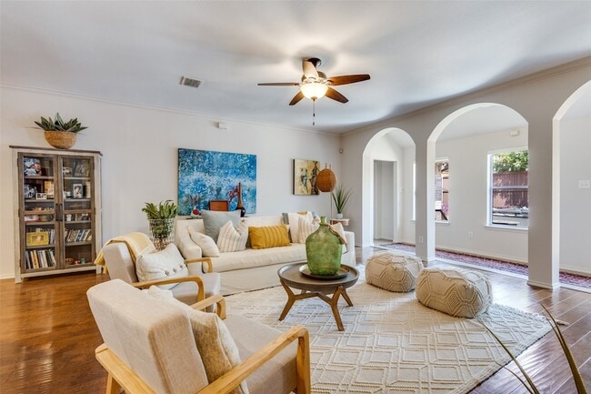 1204 Thimbleberry Dr