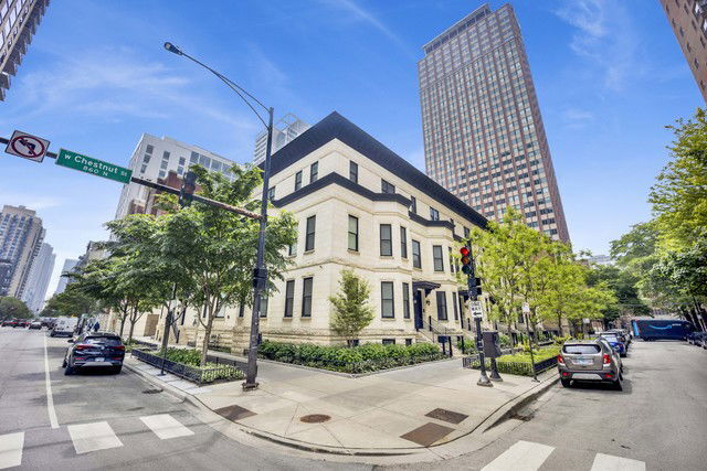 Photo - 103 W Chestnut St