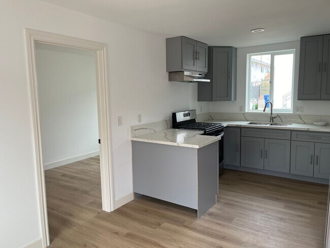 255 S Ave 55 Unit 11