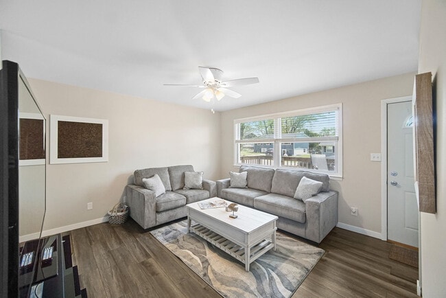 Photo - 615 Pine St Unit ID1328993P