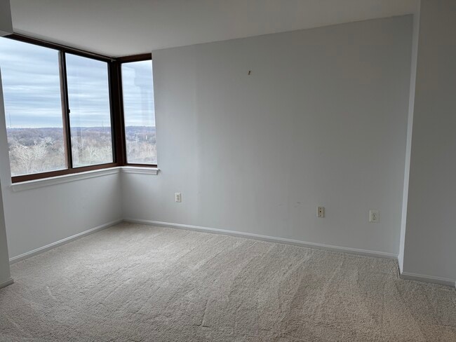 Photo - 10101 Grosvenor Pl Unit 1906