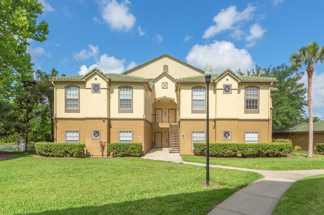 Edificios de baja densidad con grandes diseños de interior de los apartamentos - Park Del Mar Apartments