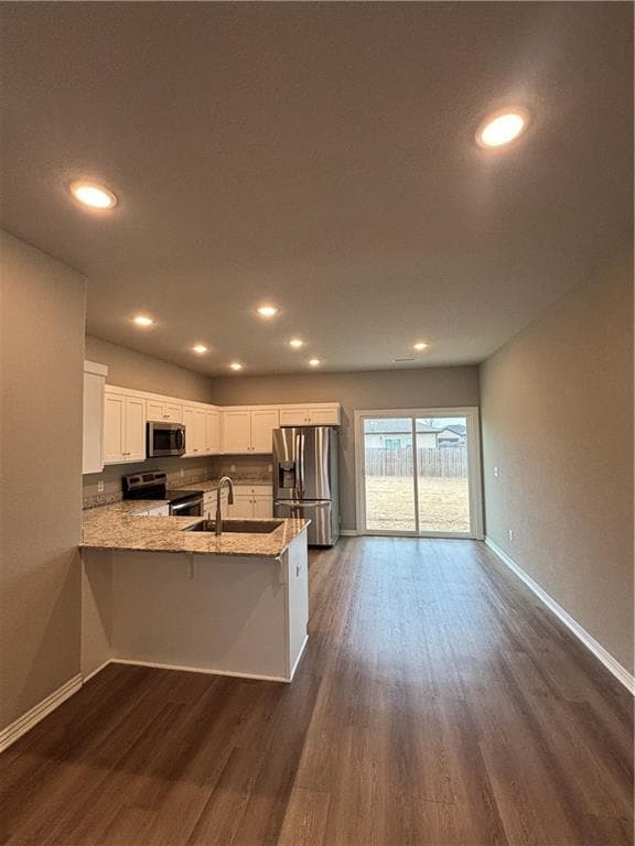 Photo - 321 Grove Ln