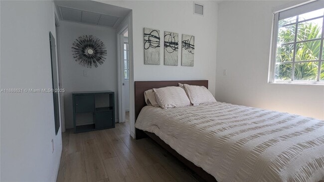 Photo - 700 16th St Unidad 202