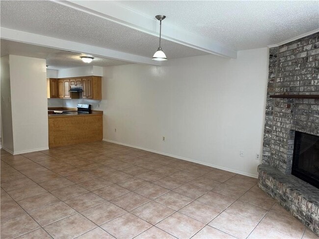 59 Carriage Ln