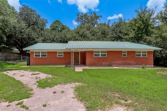 Building Photo - 604 Hayman St Rental