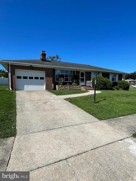 Photo - 624 Gayle Dr