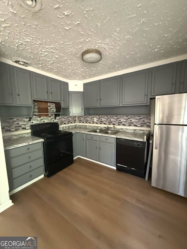 Photo - 480 Evergreen Dr