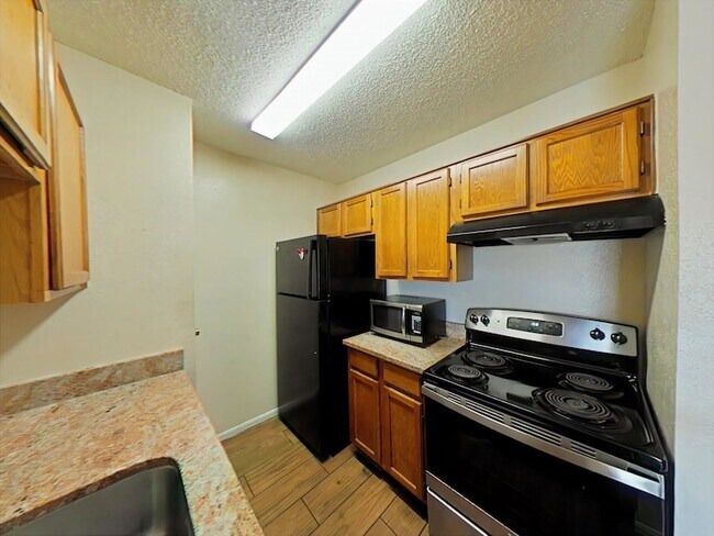 3770 Lovers Wood Ln Unit 1005