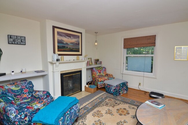 Photo - 3434 Stokesmont Rd