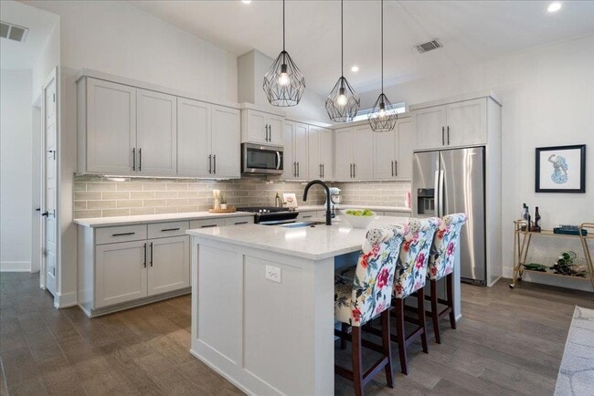 Photo - 7009 Zachary Dr