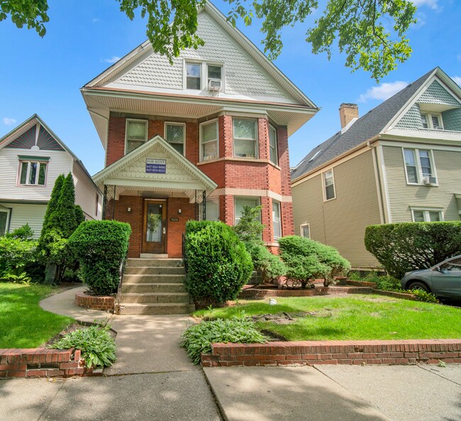 Photo - 1029 Garnett Pl Unit House (2025-26 Lease)