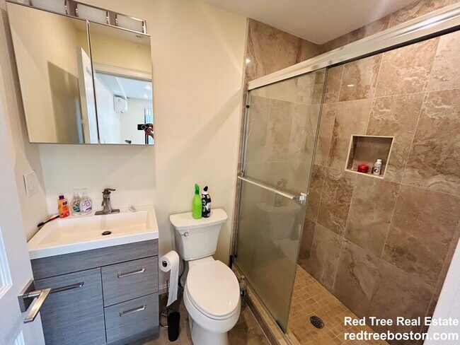 Photo - 1028a Commonwealth Ave Unit 402