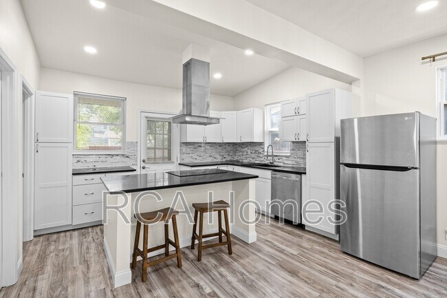 Photo - 37 N Gray St