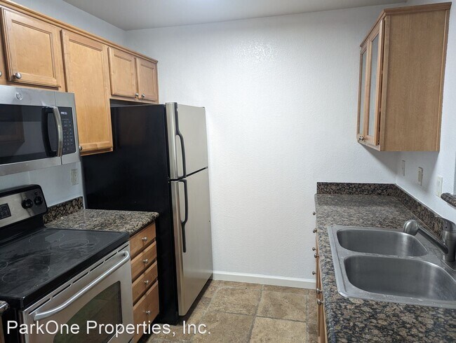 Photo - 1 br, 1 bath House - 135 Reflections Dr #14
