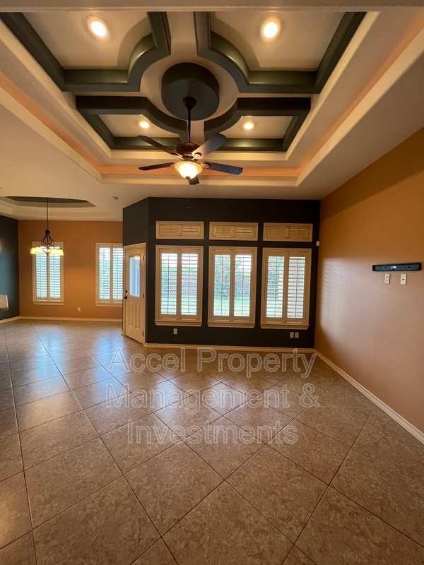 Photo - 4404 Kiwi Ave