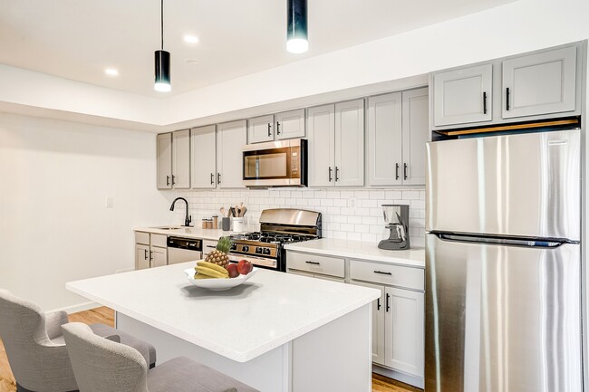 Kitchen-Renovated (RG) - Rosedale Gardens & Franklin Square Apartments