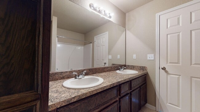 Photo - BEAUTIFUL DUPLEX IN HARKER HEIGHTS !!!!