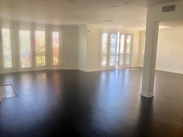 Photo - 129 S Elm Dr