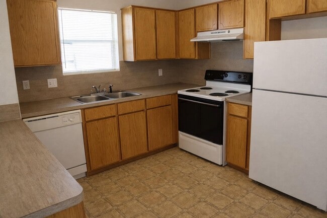 Photo - 4001 Nadine Dr Unidad C