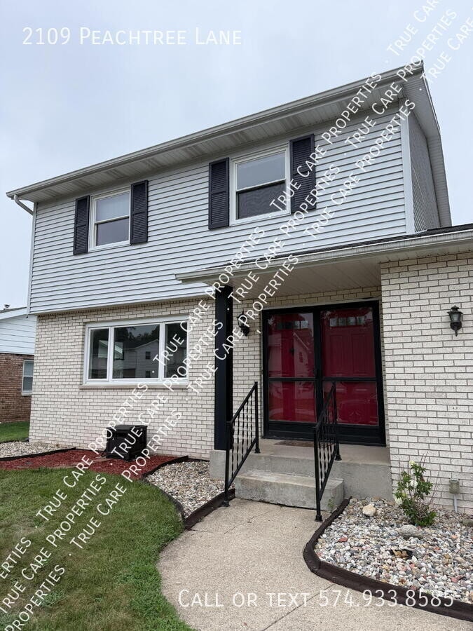 Photo - 2109 Peachtree Ln