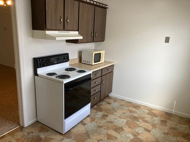 Photo - 2275 N Cable Rd Unit #8