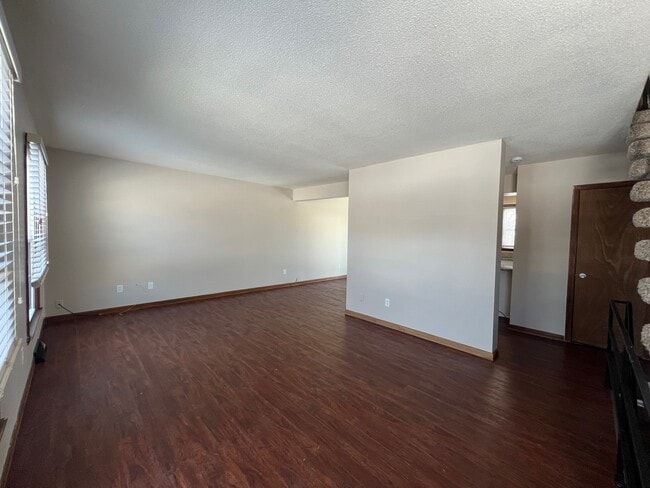 Photo - 6650 Holcomb Cir