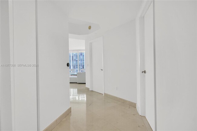 Photo - 4779 Collins Ave Unit 1007