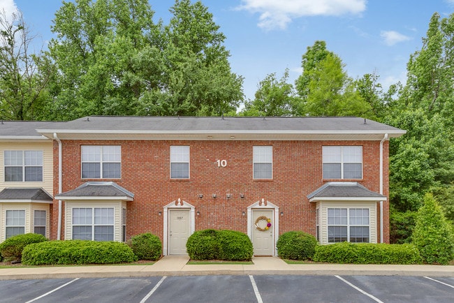Forest Trail Apartment Homes