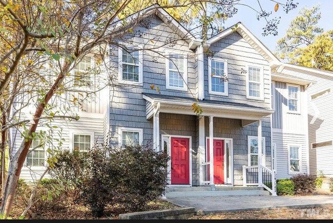 Room in House on Pineland Cir